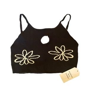 Boho Flower Croptop with Keyhole cutout Size M NWT